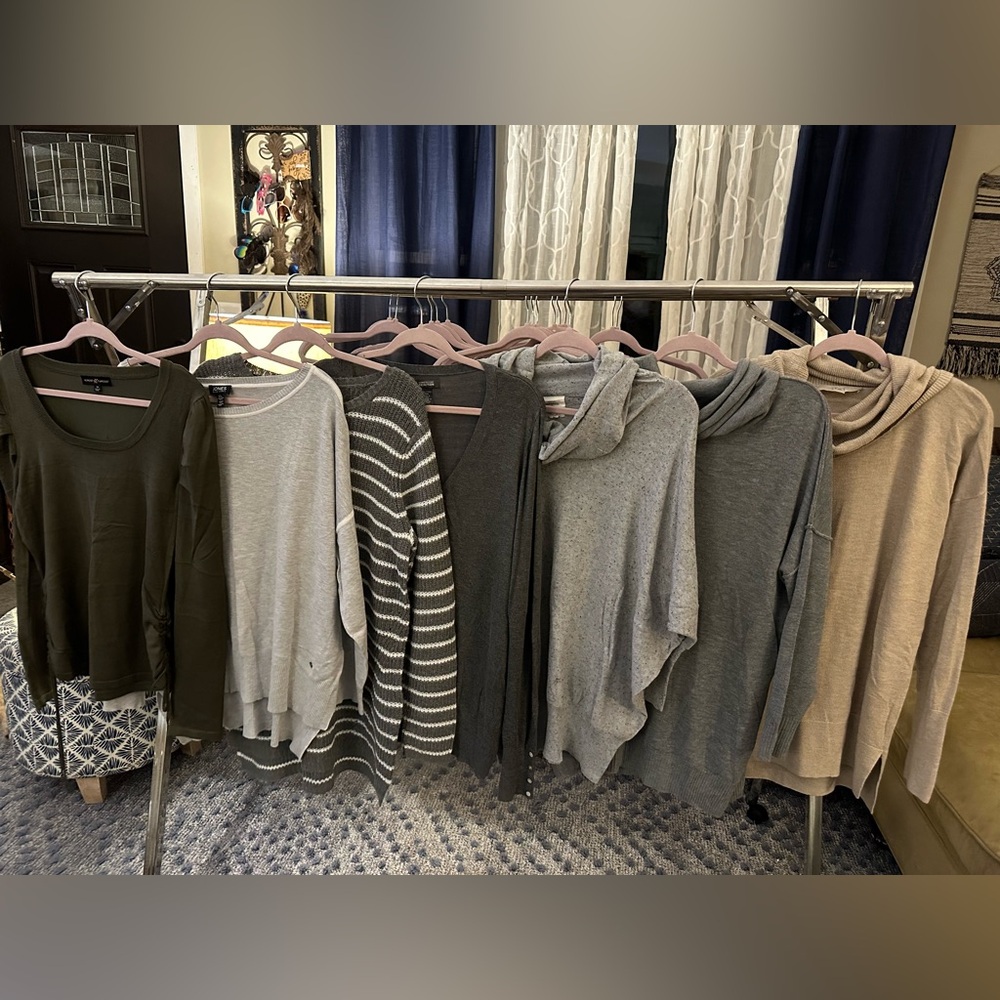 Lot of 7 pullover dress casual pullover sweaters